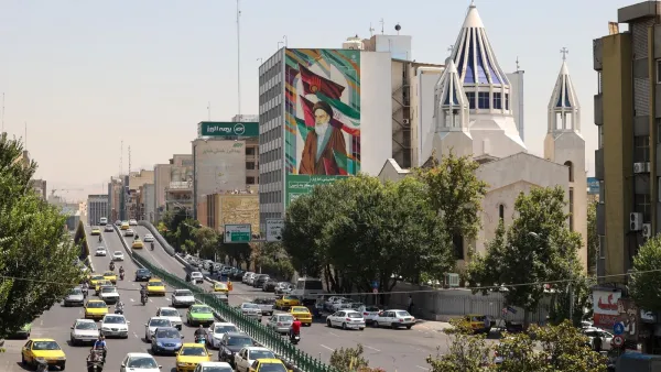 شارع في العاصمة الإيرانية طهران