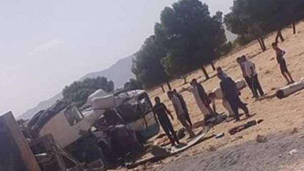 12 قتيلا في حادث سير مروع غربي الجزائر