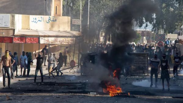 توقيف مسؤول أمني بعد وفاة مواطن اثناء هدم كشك في سبيطلة التونسية