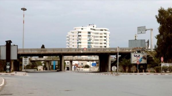 شوارع تونس يلفها الصمت بعد حظر التجول بسبب كورونا