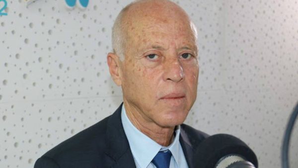المرشّح المستقلّ قيس سعيّد، متصدّر الجولة الأولى من الانتخابات الرئاسية في تونس
