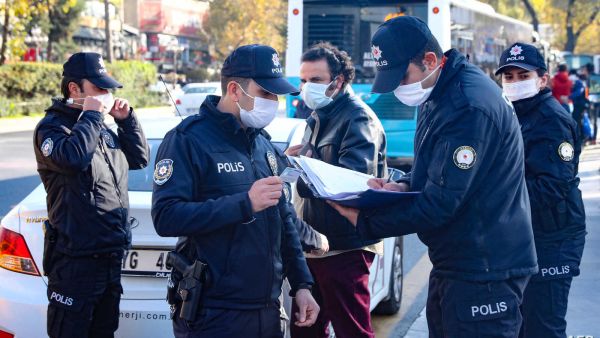 أنقرة تعتقل مئات المعارضين الأكراد بعد اعدام الرهائن الاتراك في العراق