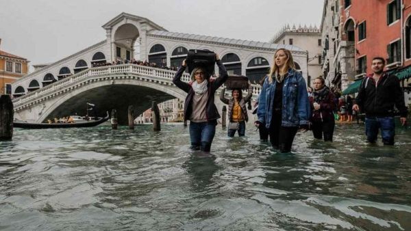 صدمة في البندقية بعد فيضانات مدمرة في المدينة التاريخية