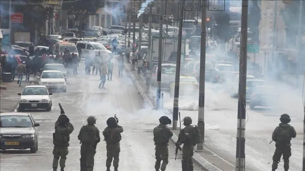 إصابة عشرات الفلسطينيين بمواجهات مع القوات الاسرائيلية في الضفة