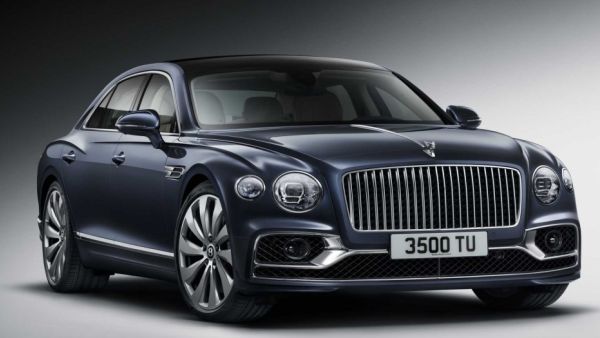 أعلنت بنتلي بأنها ستبدأ ياستقبال الحجوزات على سيارتها خلال الخريف، على أن تطرح في الأسواق العالمية بداية العام المقبل.
