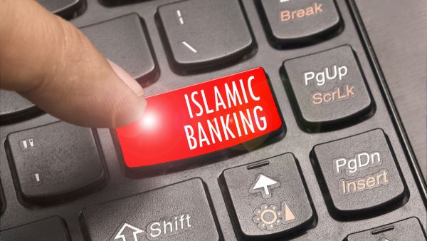 Why Do More Non-Muslims Choose Islamic Banking in UAE?