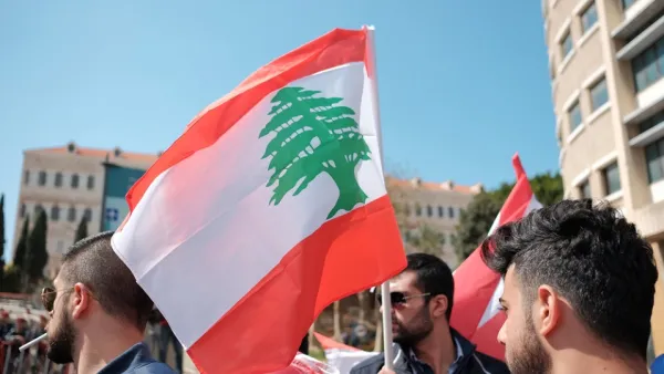 Lebanon: Gov't Inaction Fuels Protesters Anger over Economic Crisis