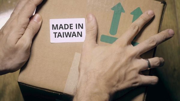 Taiwan can take advantage of the trade war between Beijing and Washington to further ease its economic dependence on China