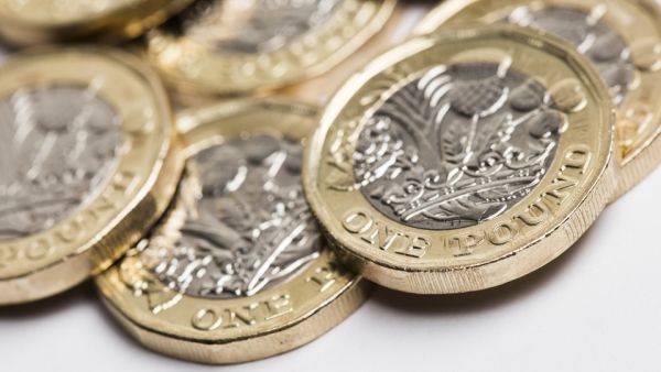 UK: Pound up by 0.3 Percent After Pro-Brexit Conservative Party Victory