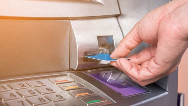 10 نصائح لترفع اسمك من القائمة السوداء للبنوك
