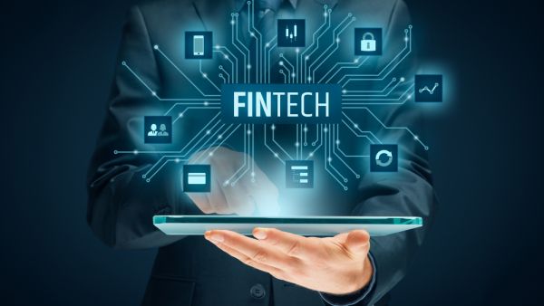 DIFC Invests in 4 FinTech Start-ups