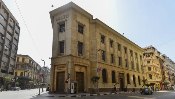يتوقع اقتصاديون أن يخفض البنك المركزي أسعار الفائدة من جديد قبل نهاية العام 2019 مع تراجع التضخم