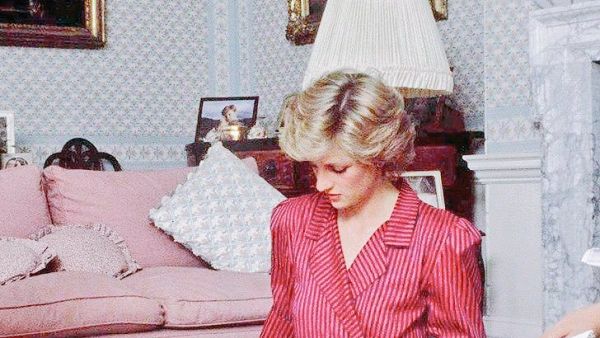 Princess Diana met with David and Elizabeth Emanuel at Kensington Palace to discuss her forthcoming wardrobe (Twitter)