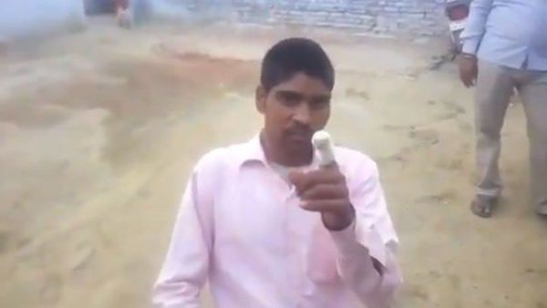 An Indian voter says he chopped off his index finger after realising he had voted for the "wrong" political party (Twitter)