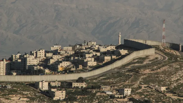Separation Wall between the occupied palestinian territory’s and Israel  (Shutterstock)	