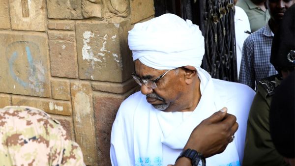 مفوضية اممية ا التقت مع البشير و22 من رموز نظامه 