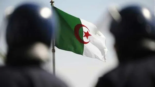 تدخلت وحدات الجيش الجزائري وقامت بمحاصرة المكان وإطلاق عملية مسح 