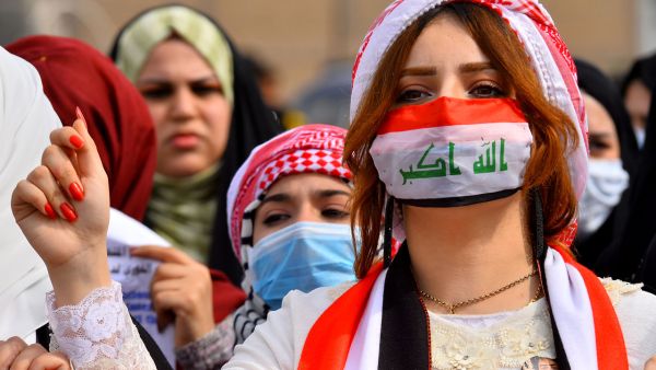  تجدد المواجهات بين المتظاهرين وقوات الأمن وسط العاصمة العراقية