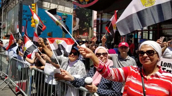 ارتفع إجمالي تحويلات العاملين بالخارج خلال مايو بنحو 894.7 مليون دولار