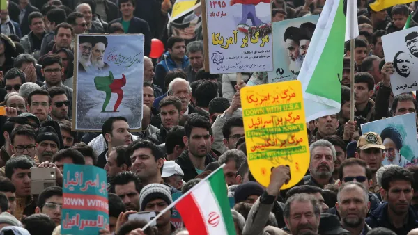 أكد روحاني أن طهران لن تستسلم أمام العقوبات الأمريكية، منوها بأن بلاده تمكنت خلال العام الماضي من التقليل من آثار هذه العقوبات