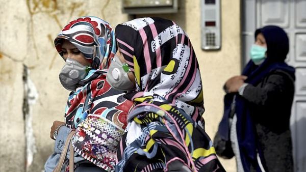  أسفر الوباء عن وفاة 49 ألفا و348 شخصا في إيران حسب الأرقام الرسمية.