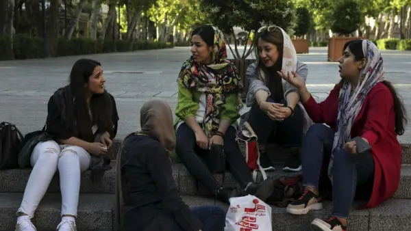 شهدت العلاقات بين واشنطن وطهران توترات جديدة بعد تعزيز الوجود العسكري الأميركي في الشرق الأوسط
