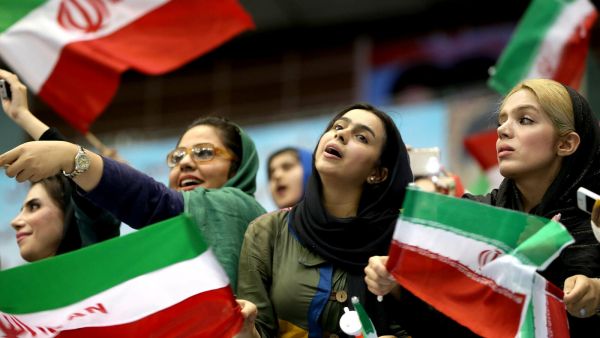  لم يستبعد التقرير أن يغير "داعش" استراتيجيته الحالية ويسعى لمحاكاة تنظيم "القاعدة" من أجل بناء قوته من جديد