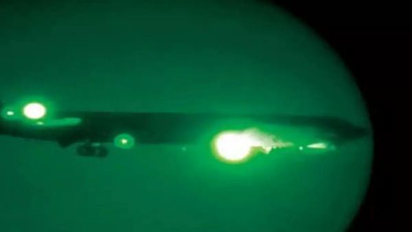  الـ B-25 وصلت الى قاعدة العديد 