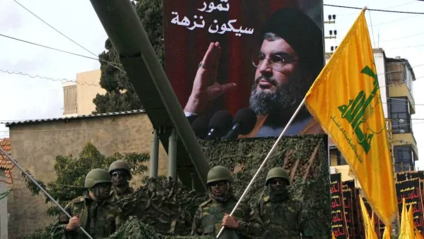 ضُرب ربيع وزميله حتى وصلا الى اسفل المبنى، ليهجم عليهما من حضر من ميليشيا “حزب الله” و”حركة امل” في المكان