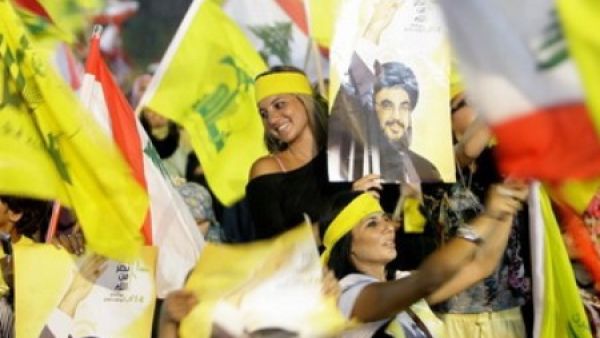 دعت الوزارة  ، المجتمع الدولي إلى إدراج "حزب الله" بجناحيه السياسي والعسكري على قوائم الإرهاب