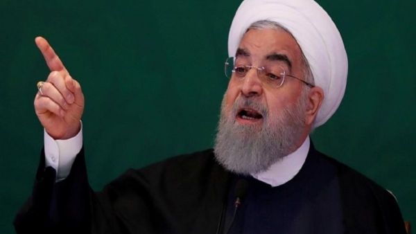 روحاني يتلقى من داخل معسكره دعوات للتنحي