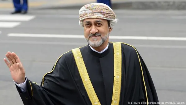 سلطان عمان هيثم بن طارق