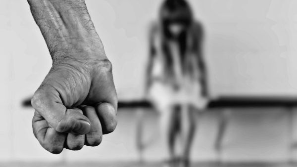  معدل مكالمات الاستغاثة على الخطوط الساخنة قفز بحوالي خمس مرات