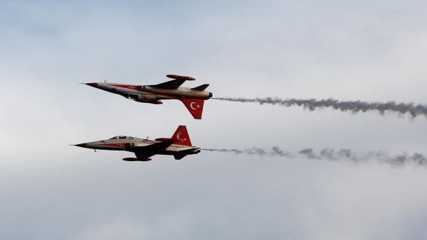 وكان ترامب قال إن سحب قوات بلاده من مناطق الأكراد جاء بسبب ارتفاع تكلفة الوجود الأمريكي هناك.