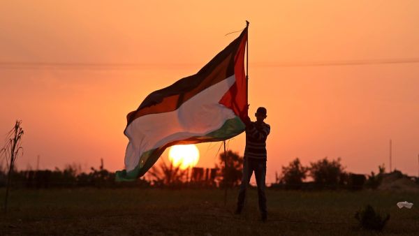 تحدد الخطة إدارة التمويلات من خلال "وضع رأس المال الذي يتم جمعه من خلال هذا الجهد الدولي في صندوق جديد 