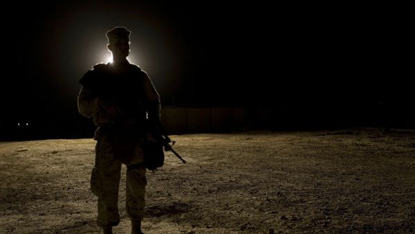 تتهم واشنطن إيران بمنح الضوء الأخضر لوكلائها في المنطقة لشن هجمات