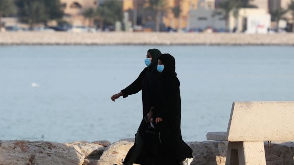 الإمارات تسجل إصابات بفيروس كورونا المتحور