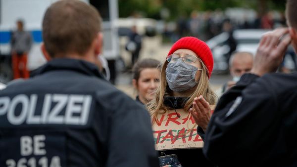 تسبب وباء كوفيد-19 بوفاة أكثر من 150 ألف شخص في أوروبا