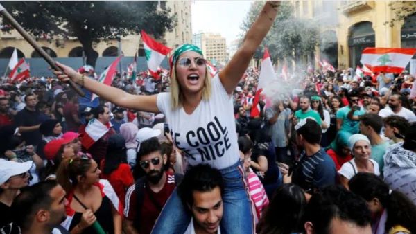 حتجاجات عارمة على الأزمة الاقتصادية في البلاد اتسع نطاقها 