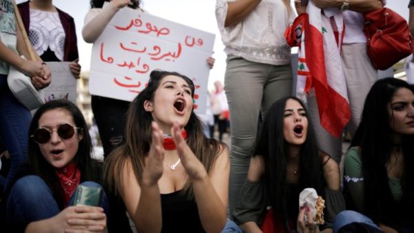  يشمل العفو "جرائم استغلال النفوذ والوظيفة والإهمال وتبديد الأموال العامة والجرائم البيئية".