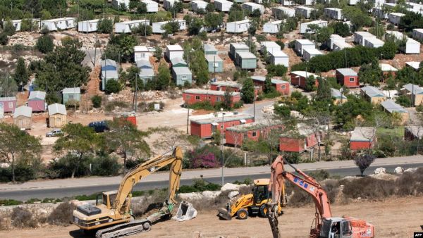 استمرار وضع الإدارة الأمريكية الجديدة ملف الصراع الفلسطيني – الإسرائيلي في أدنى سلم اهتماماتها