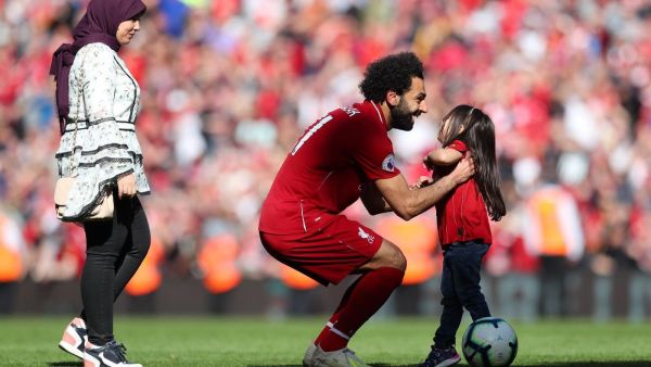 محمد صلاح وعائلته