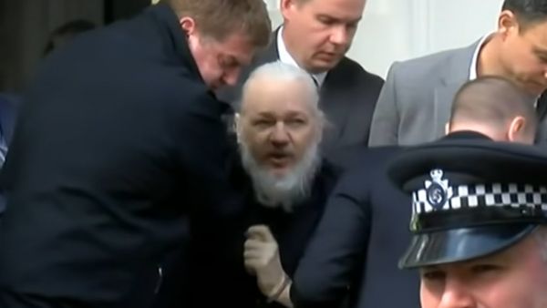 جوليان أسانج مؤسس "ويكيليكس"