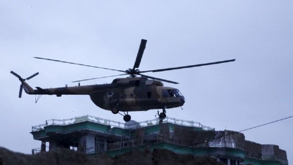 مقتل 10 أشخاص بتحطم مروحيتين في أفغانستان