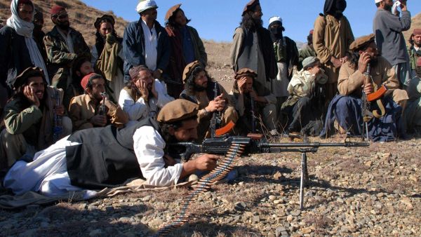 السلطات الأفغانية تفرج عن عناصر من طالبان بينهم قادة