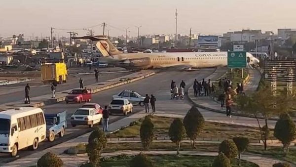 انحراف طائرة ركاب عن مدرج المطار جنوب غربي إيران