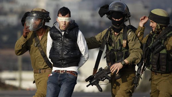 الاحتلال يعتقل 11 فلسطينيا في الضفة الغربية