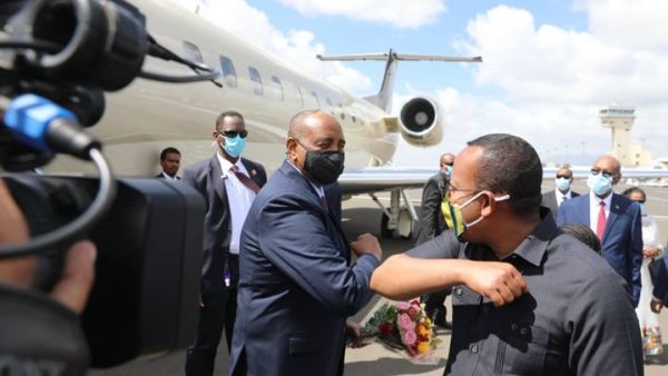  البرهان يناقش في إثيوبيا ملفي سد النهضة وترسيم الحدود