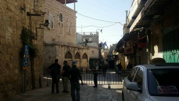 جيش الاحتلال يطلاق النار على شاب فلسطيني في البلدة القديمة بالقدس