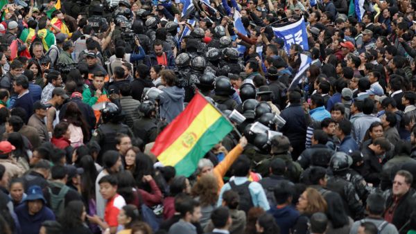 وحدات من الشرطة تتمرد على الرئيس موراليس في 3 مدن بوليفية